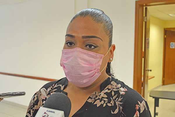 Es jovencita experta en rescate acuático