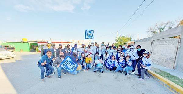 Vecinos de la 26 de Marzo con Yola