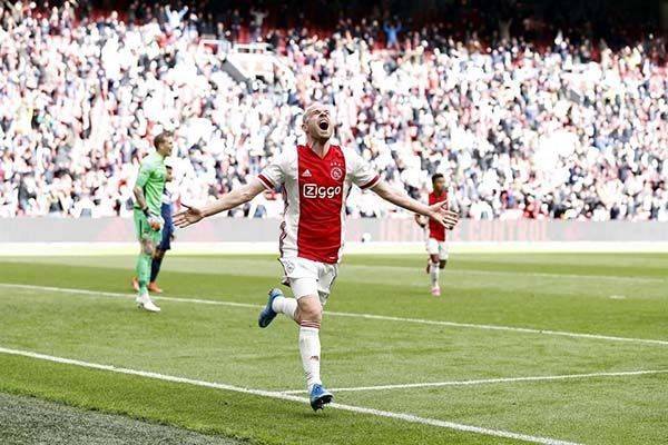 Vuelven a cerrar estadios en Holanda
