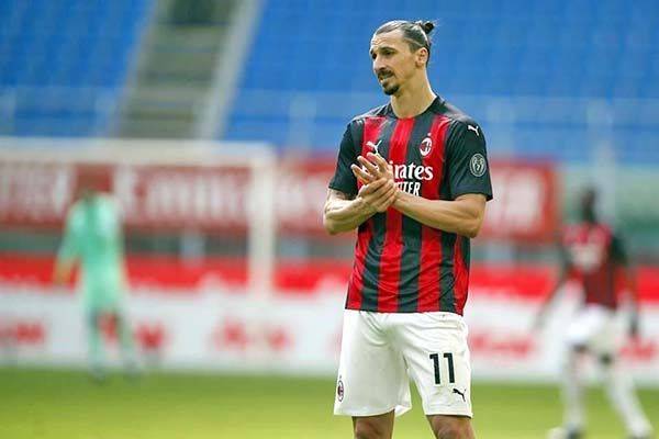 Investigarán a Ibrahimovic por casa de apuestas