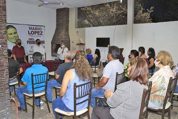 Apoyan jubilados a “Mayito” López