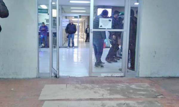 Intenta jovencita suicidarse en casa