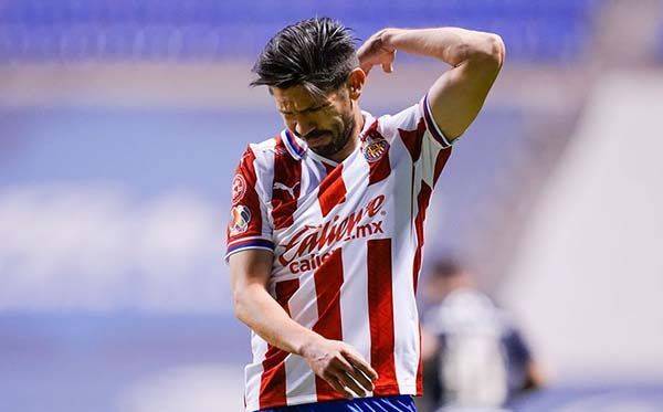 ¿Oribe Peralta se ve fuera de Chivas de Guadalajara?