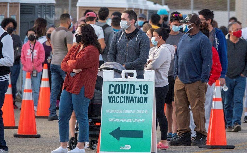 Congresistas piden a Florida facilitar vacunas anticovid a migrantes indocumentados