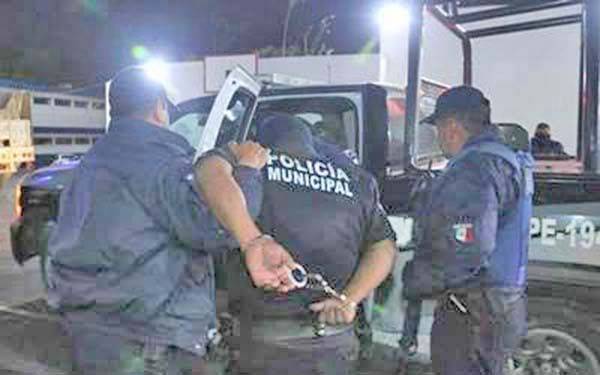 Celebran audiencia de policías violadores