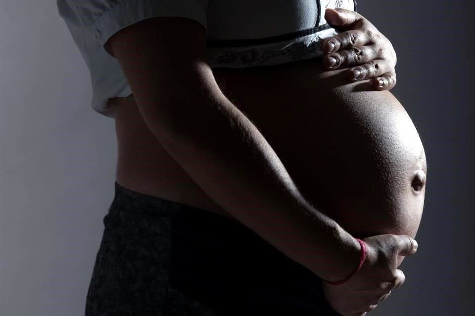 Incluirán en vacunación a embarazadas sin importar edad