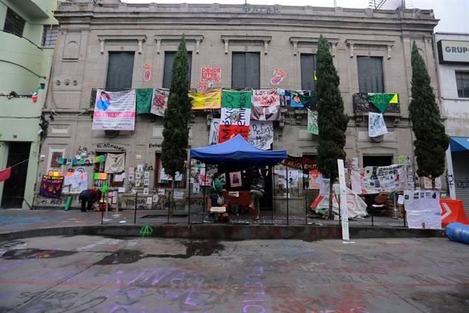 Convertirán sede tomada de CNDH en centro de atención