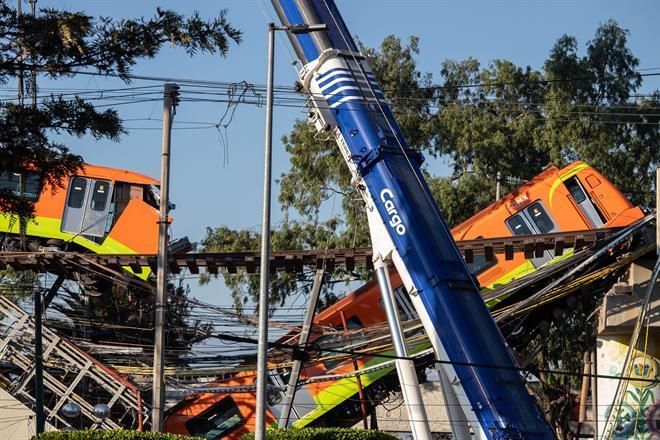 Suman 24 muertos por colapso de trabe en L-12