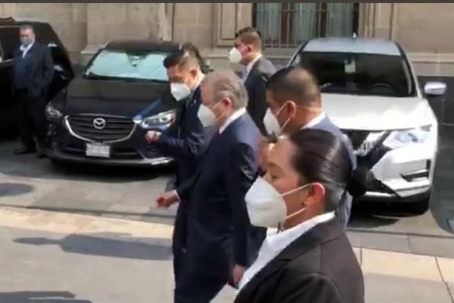 Acude Zaldívar a Palacio Nacional