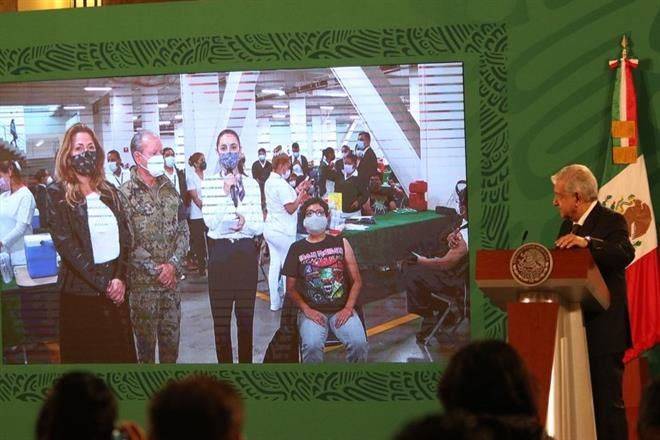 Apura AMLO regreso a clases presenciales