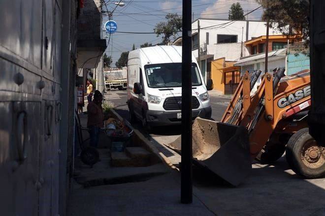 Excavan en predio de feminicida serial en Atizapán