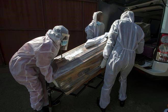 Estima OMS cifra real de muertos por Covid en 8 millones