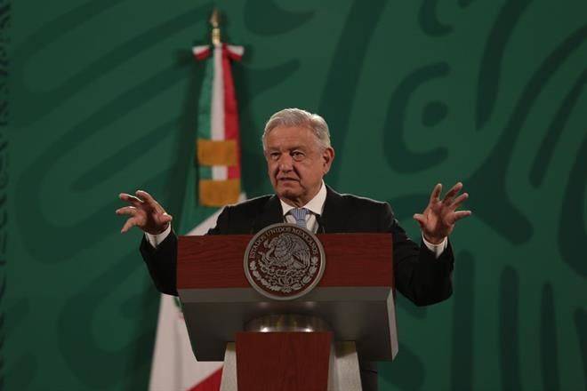 Mete AMLO ‘freno’ a reforma ferroviaria