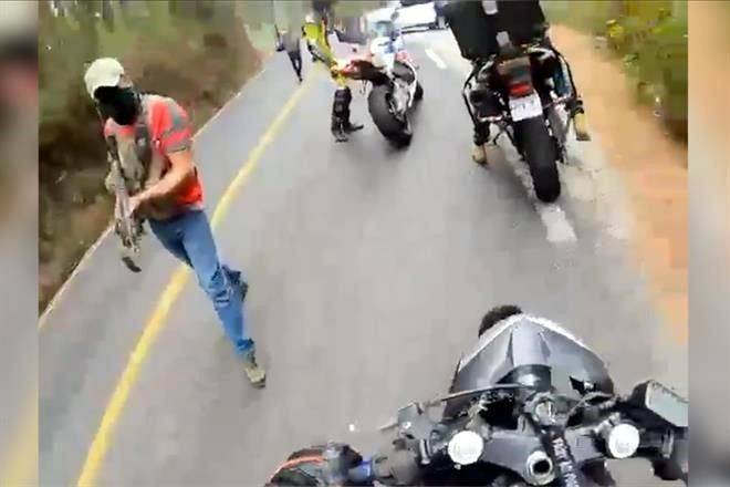 Denuncian robo de motocicletas en faldas de Nevado de Toluca