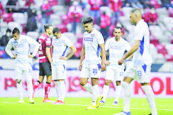 Cae Cruz Azul con dos penales del Diablo