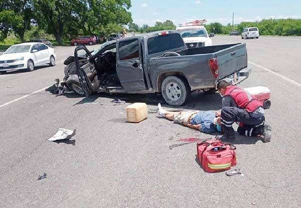 Muere norteamericano en accidente carretero