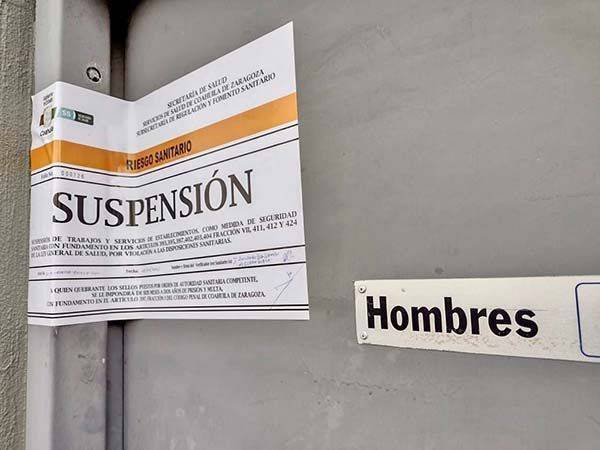 Suspende Salud baños públicos en mal estado