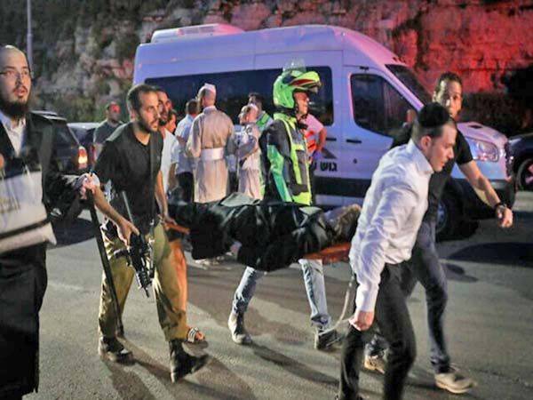 Colapso en sinagoga deja 2 muertos y más de 130 heridos en Israel