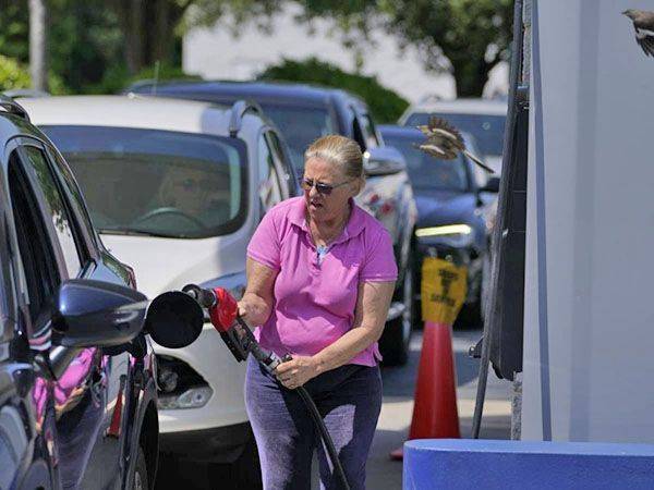 EU: Compras de pánico en gasolinerías tras ciberataque a oleoducto