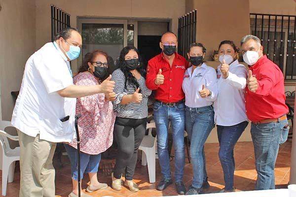 Reconoce Diana Haro a todos los maestros