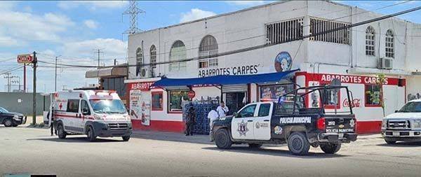 Mujer balea a su esposo por celos