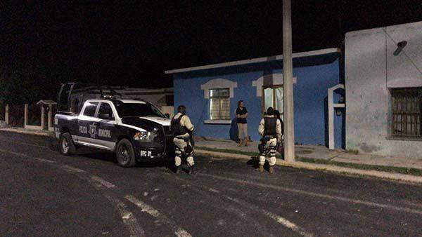 Moviliza a policías 2 muertes…naturales