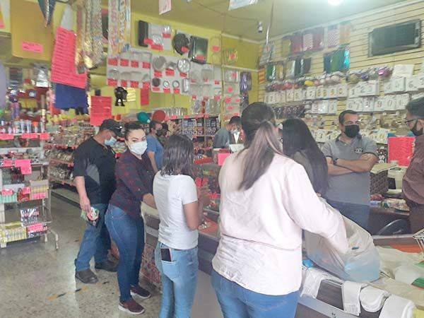 Saturan tiendas por el Día del Niño