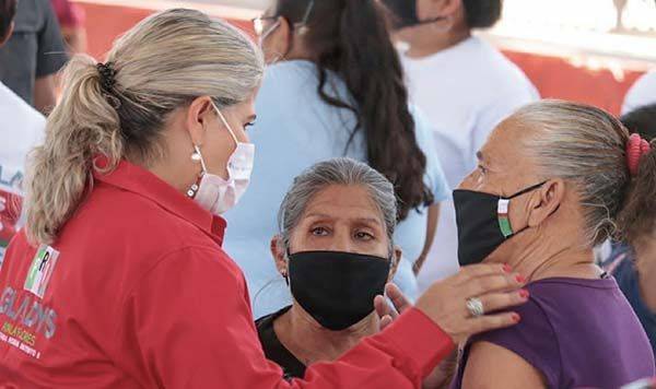 Obtiene Gladys simpatía en San Pedro y Madero