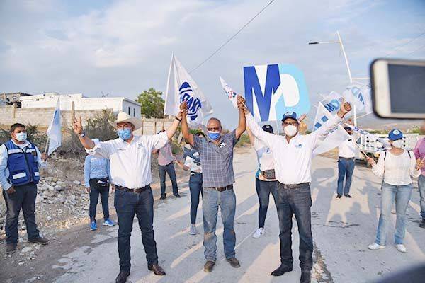 Van los transportistas con Paredes y Dávila