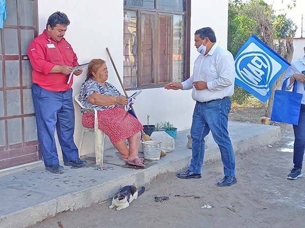 Fortalecerá Horacio familias de Castaños