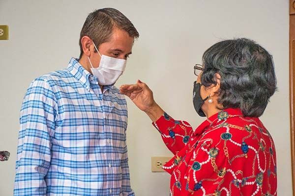 “A diario recibo la bendición de mi madre”: Hugo Lozano