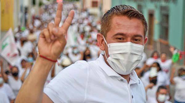 Encabeza Hugo Lozano caminata por la victoria