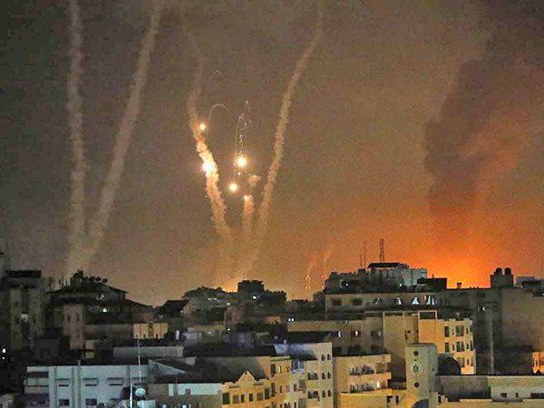 Hamas dispara más de 200 cohetes contra Israel tras bombardeos en Gaza
