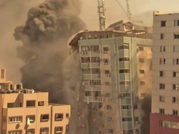 Israel destruye sede de prensa internacional