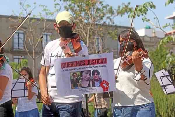 Exigen justicia por los tres hermanos asesinados en Jalisco