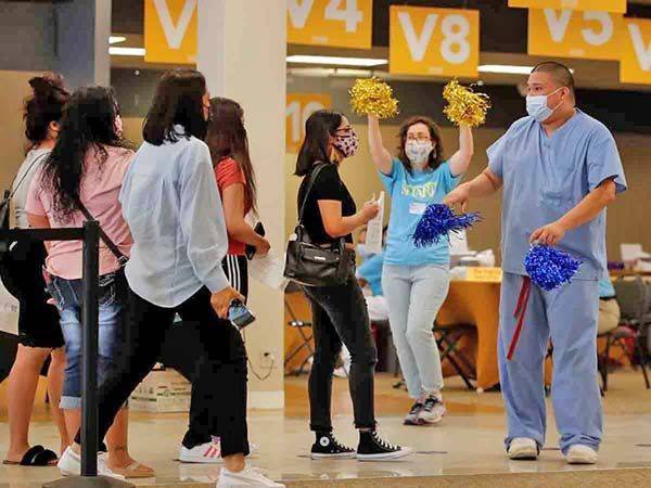 Inicia vacunación covid de jóvenes