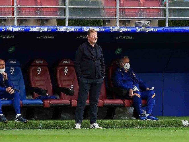 Koeman se aferra a seguir en el Barcelona