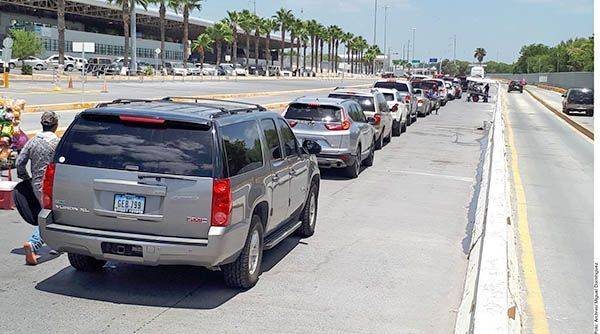 Invita Laredo a mexicanos a vacunarse