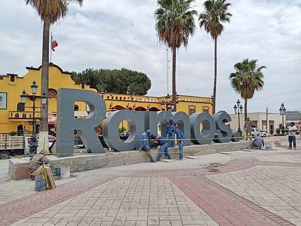Instalan letras monumentales
