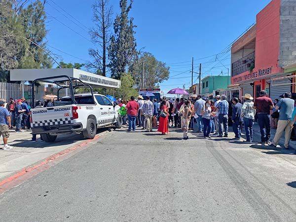 Arranca vacunación para los de 50 años