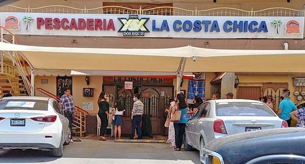 Largas filas en los restaurantes