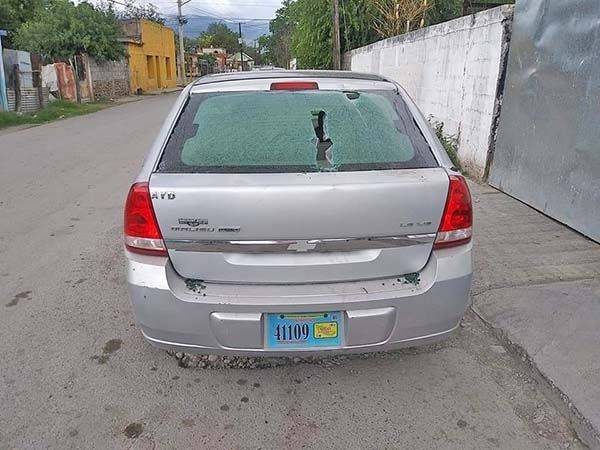 Apedrean casa a familia de MM