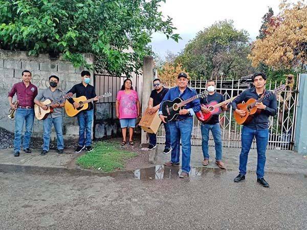 Autorizan en Múzquiz grupos musicales y DJ