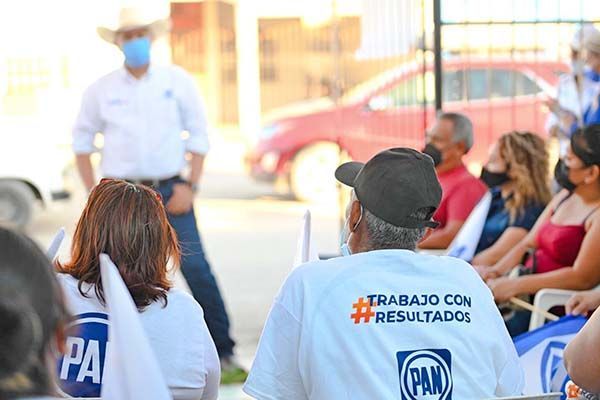 Llama Alfredo Paredes a rescatar la economía