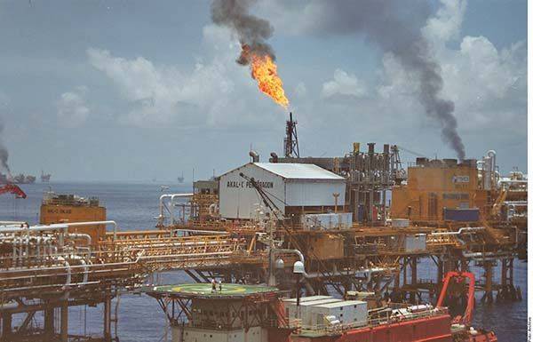 Sube 83% deuda corta de Pemex