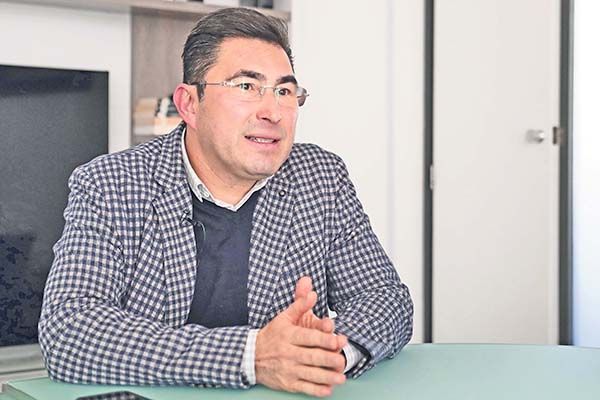 «Elba Esther no está ligada, ella está por encima de eso»
