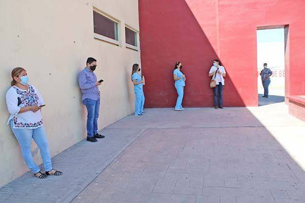 Vacunarán a personal de salud pendiente
