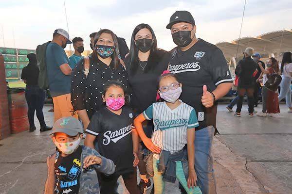 Dan apoyo total a los Saraperos de Saltillo