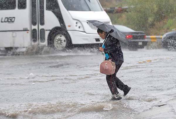 Prevalecen lluvias y vientos en Coahuila