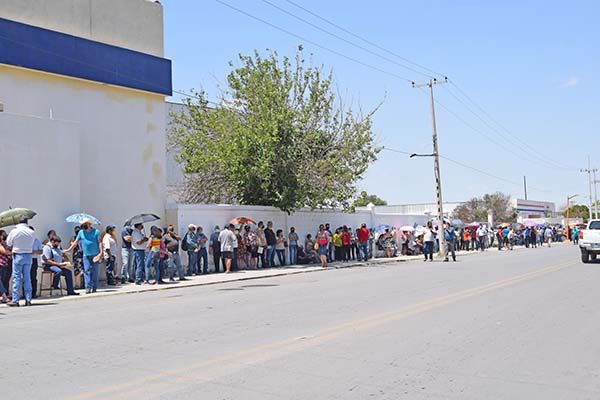 Se entrampa 4T al iniciar vacunación